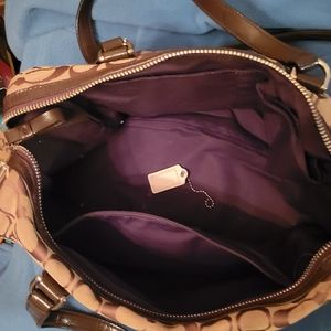 beautiful gently used Coach purse